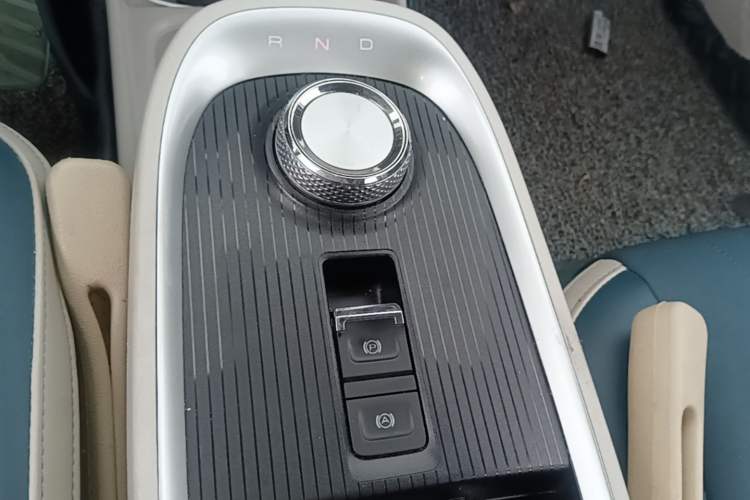 Used ORA Good Cat 2021 500km Long-Range Poseidon Edition Lithium-Ion Battery Gear Lever