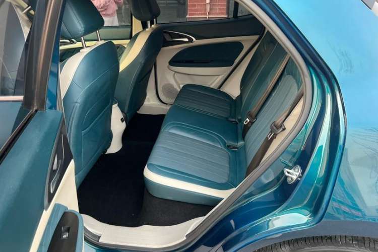 Used ORA Good Cat 2021 400km Standard Range Venus Edition Lithium-Ion Battery Interior 3