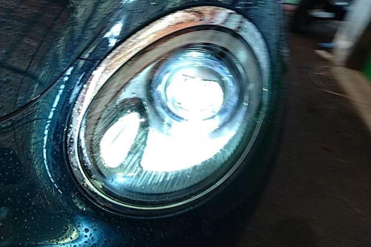 Used ORA Good Cat 2021 400km Standard Range Athena Edition Lithium-Ion Battery Left Front Headlight
