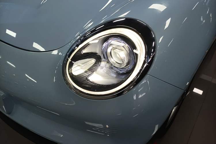 Used ORA Good Cat 2021 400km Standard Range Venus Edition Lithium Iron Phosphate Left Front Headlight