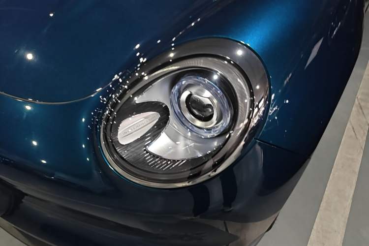 Used ORA Good Cat 2021 400km Standard Range Venus Edition Lithium Iron Phosphate Left Front Headlight