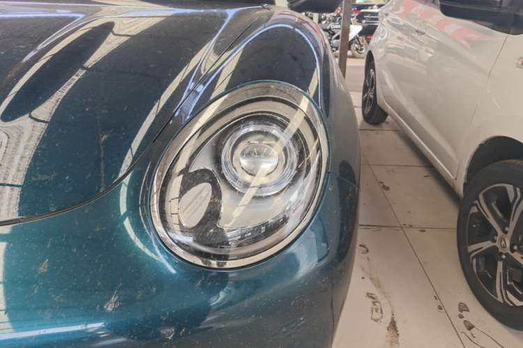 Used ORA Good Cat 2021 500km Long-Range Poseidon Edition Lithium-Ion Battery Left Front Headlight