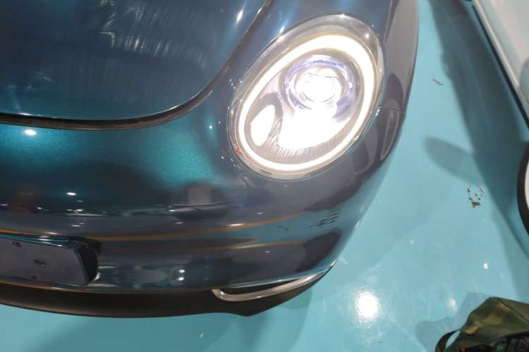 Used ORA Good Cat 2021 400km Standard Range Muse Edition Lithium Iron Phosphate Left Front Headlight