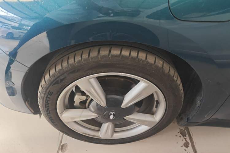 Used ORA Good Cat 2021 500km Long-Range Poseidon Edition Lithium-Ion Battery Left Front Wheel Hub