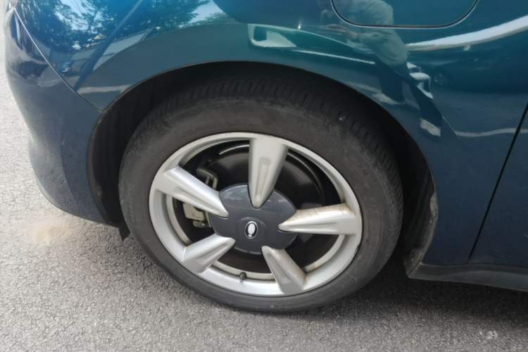 Used ORA Good Cat 2021 400km Standard Range Venus Edition Lithium Iron Phosphate Left Front Wheel Hub