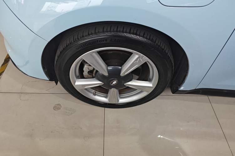 Used ORA Good Cat 2021 400km Standard Range Venus Edition Lithium Iron Phosphate Left Front Wheel Hub