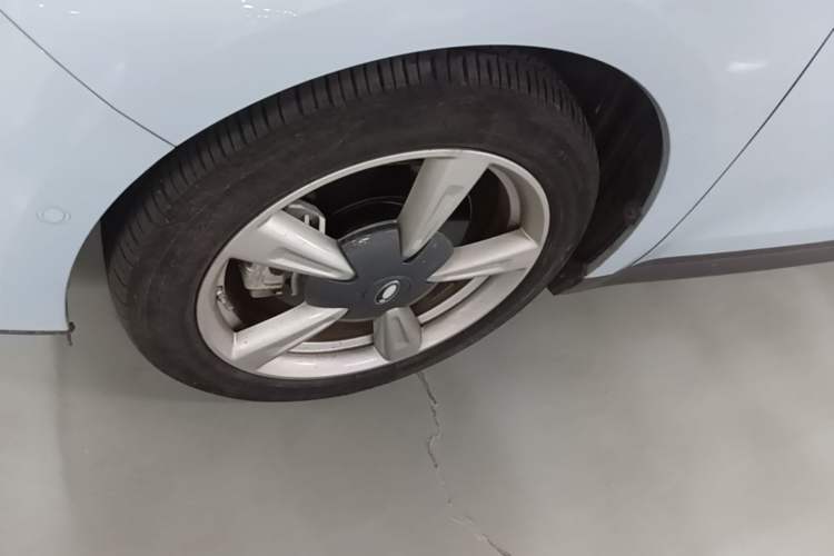 Used ORA Good Cat 2021 400km Standard Range Venus Edition Lithium Iron Phosphate Left Front Wheel Hub