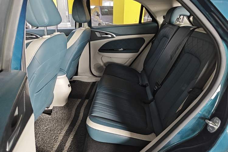 Used ORA Good Cat 2021 400km Standard Range Venus Edition Lithium Iron Phosphate Left Rear Seat