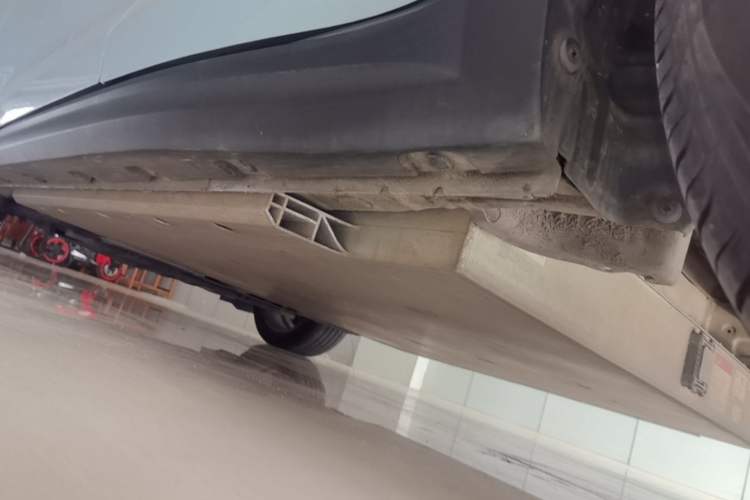 Used ORA Good Cat 2021 400km Standard Range Venus Edition Lithium-Ion Battery Left Side Sill