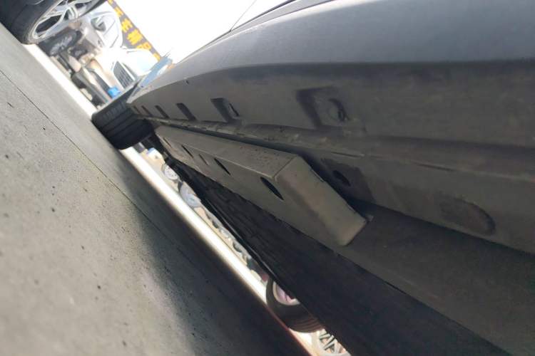 Used ORA Good Cat 2021 400km Standard Range Athena Edition Lithium Iron Phosphate Left Side Sill