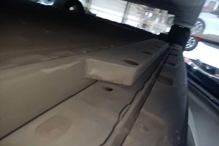 Used ORA Good Cat 2021 400km Standard Range Venus Edition Lithium Iron Phosphate Left Side Sill