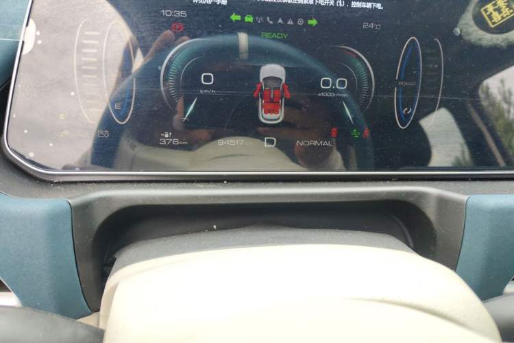 Used ORA Good Cat 2021 400km Standard Range Athena Edition Lithium-Ion Battery Odometer Close Up