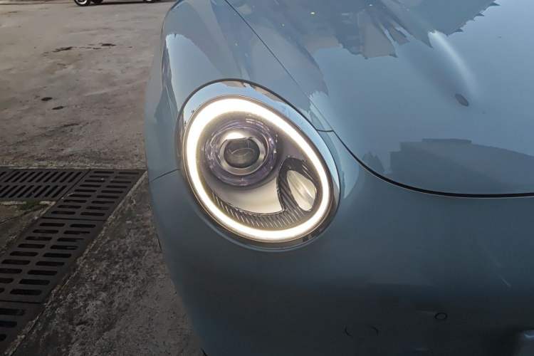 Used ORA Good Cat 2021 400km Standard Range Athena Edition Lithium Iron Phosphate Right Front Headlight