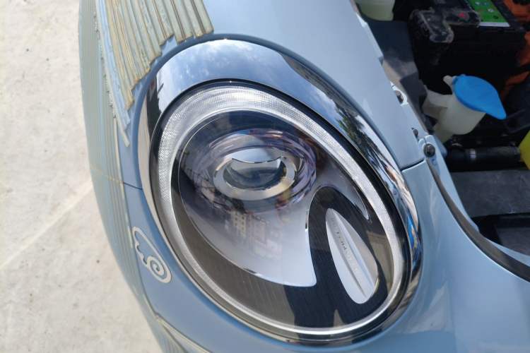 Used ORA Good Cat 2021 400km Standard Range Athena Edition Lithium Iron Phosphate Right Front Headlight