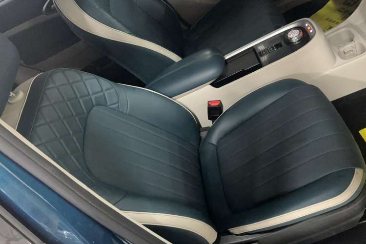 Used ORA Good Cat 2021 400km Standard Range Venus Edition Lithium-Ion Battery Right Front Seat