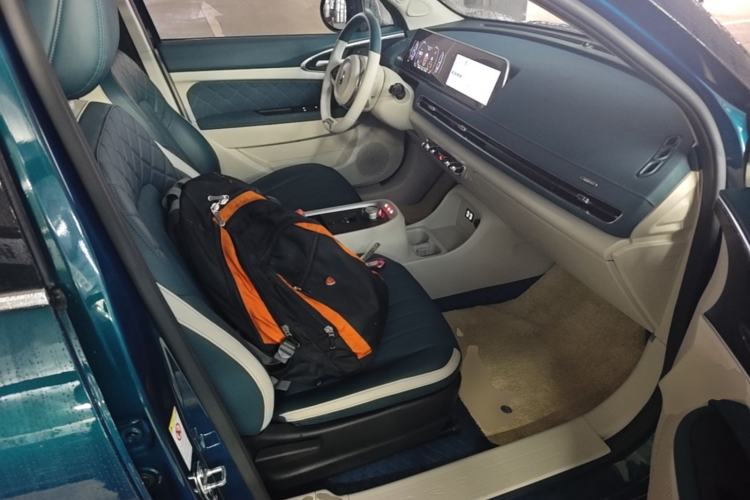 Used ORA Good Cat 2021 400km Standard Range Venus Edition Lithium-Ion Battery Right Front Seat