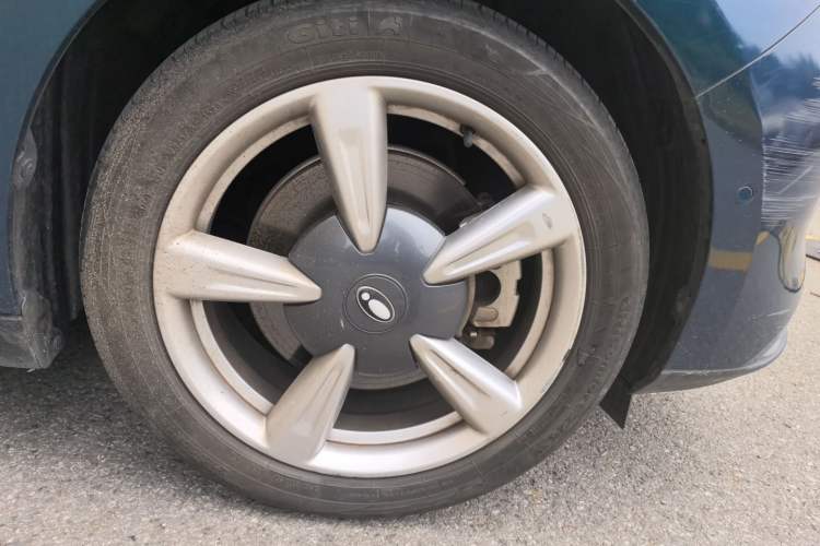 Used ORA Good Cat 2021 500km Long-Range Poseidon Edition Lithium-Ion Battery Right Front Wheel Hub