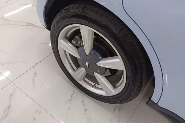 Used ORA Good Cat 2021 400km Standard Range Venus Edition Lithium-Ion Battery Right Rear Wheel Hub