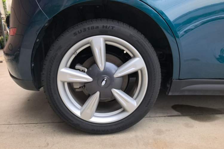 Used ORA Good Cat 2021 400km Standard Range Venus Edition Lithium-Ion Battery Right Rear Wheel Hub
