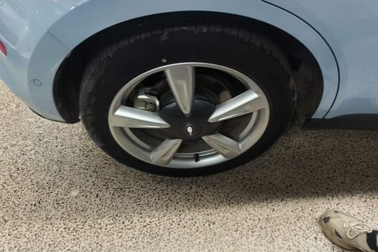 Used ORA Good Cat 2021 400km Standard Range Venus Edition Lithium-Ion Battery Right Rear Wheel Hub