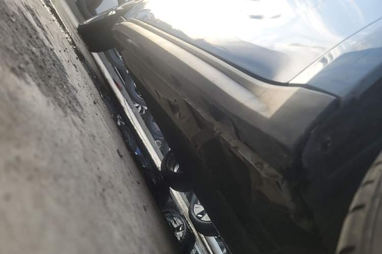 Used ORA Good Cat 2021 400km Standard Range Venus Edition Lithium Iron Phosphate Right Side Sill
