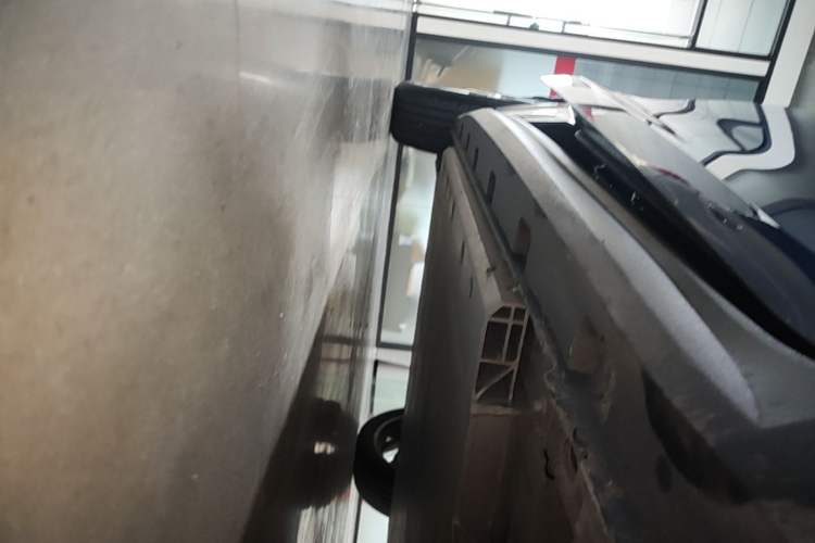 Used ORA Good Cat 2021 400km Standard Range Venus Edition Lithium-Ion Battery Right Side Sill