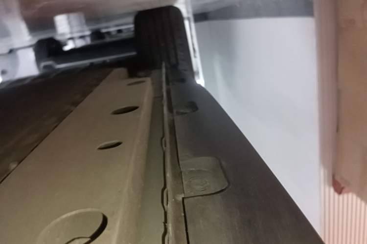 Used ORA Good Cat 2021 400km Standard Range Athena Edition Lithium Iron Phosphate Right Side Sill
