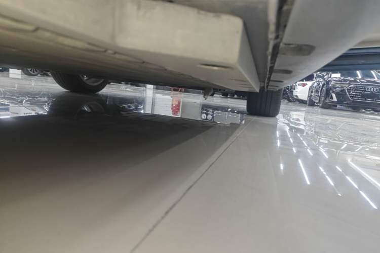 Used ORA Good Cat 2021 400km Standard Range Athena Edition Lithium Iron Phosphate Right Side Sill