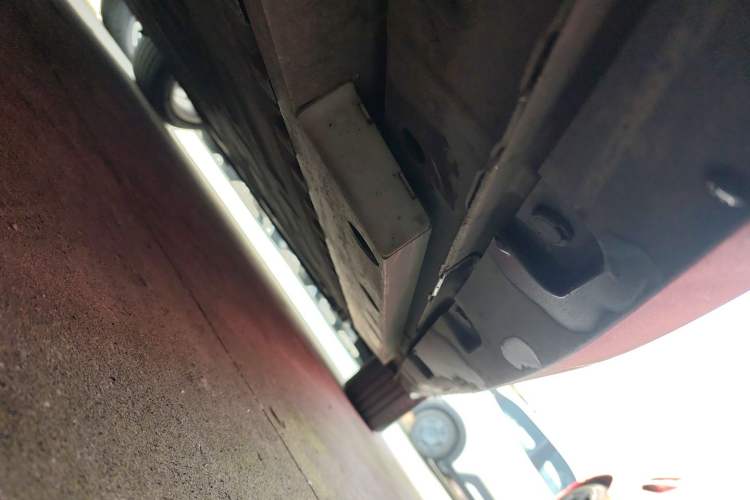 Used ORA Good Cat 2021 400km Standard Range Athena Edition Lithium Iron Phosphate Right Side Sill