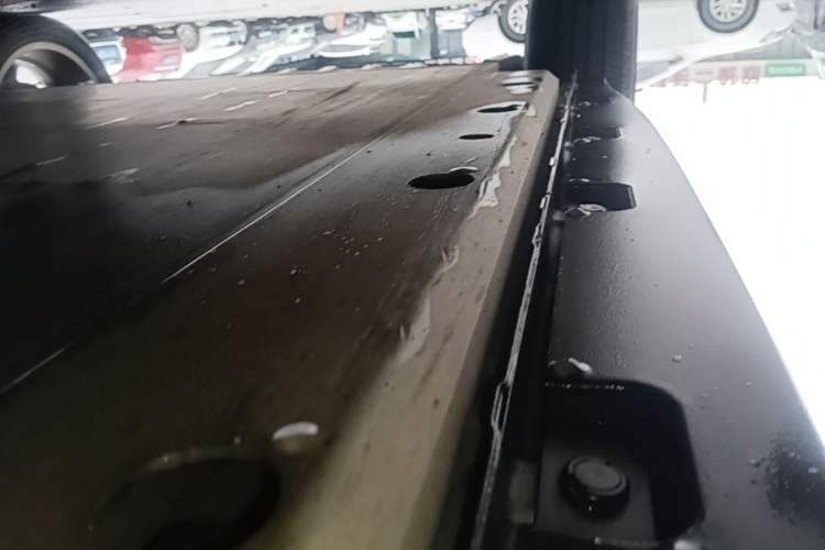 Used ORA Good Cat 2021 500km Long-Range Poseidon Edition Lithium-Ion Battery Right Side Sill