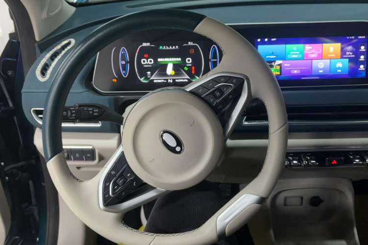 Used ORA Good Cat 2021 400km Standard Range Venus Edition Lithium-Ion Battery Steering Wheel