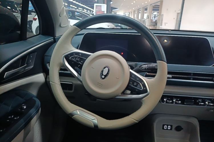 Used ORA Good Cat 2021 400km Standard Range Venus Edition Lithium Iron Phosphate Steering Wheel