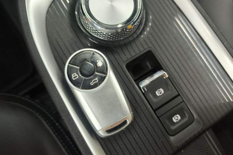 Used ORA Good Cat 2021 400km Standard Range Venus Edition Lithium-Ion Battery Vehicle Key