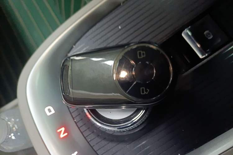 Used ORA Good Cat 2021 400km Standard Range Venus Edition Lithium Iron Phosphate Vehicle Key