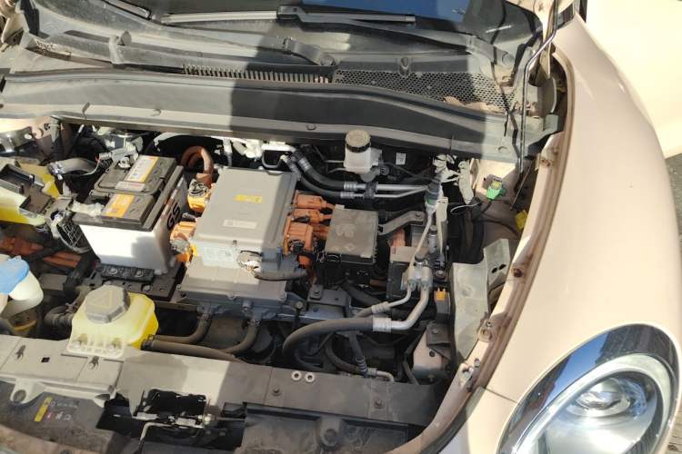 Used ORA Good Cat 2021 400km Standard Range Athena Edition Lithium-Ion Battery Engine Bay Left