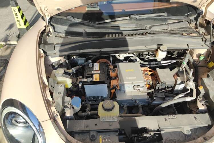 Used ORA Good Cat 2021 400km Standard Range Athena Edition Lithium-Ion Battery Engine Bay Right