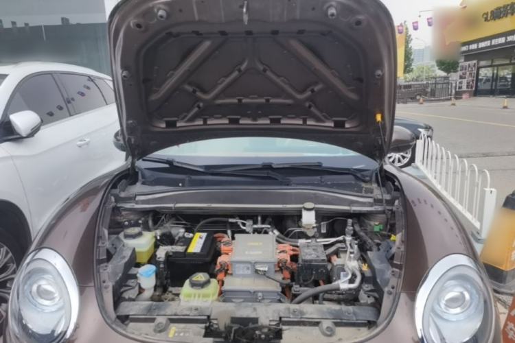 Used ORA Good Cat 2021 500km Long-Range Poseidon Edition Lithium-Ion Battery Engine Bay