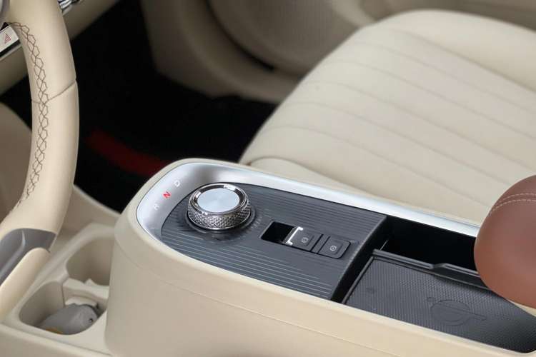 Used ORA Good Cat 2021 400km Standard Range Athena Edition Lithium-Ion Battery Gear Lever