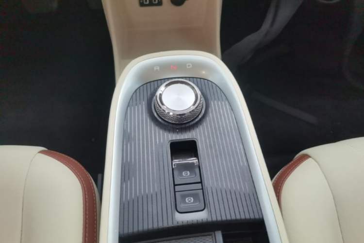 Used ORA Good Cat 2021 500km Long-Range Poseidon Edition Lithium-Ion Battery Gear Lever