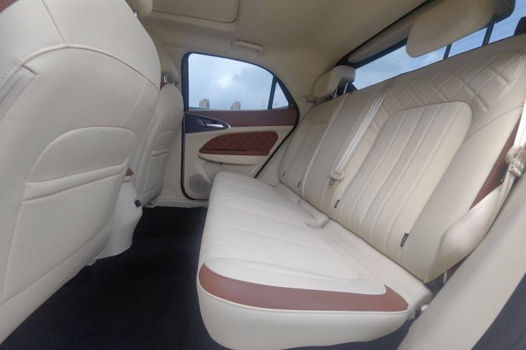 Used ORA Good Cat 2021 400km Standard Range Venus Edition Lithium Iron Phosphate Interior 3
