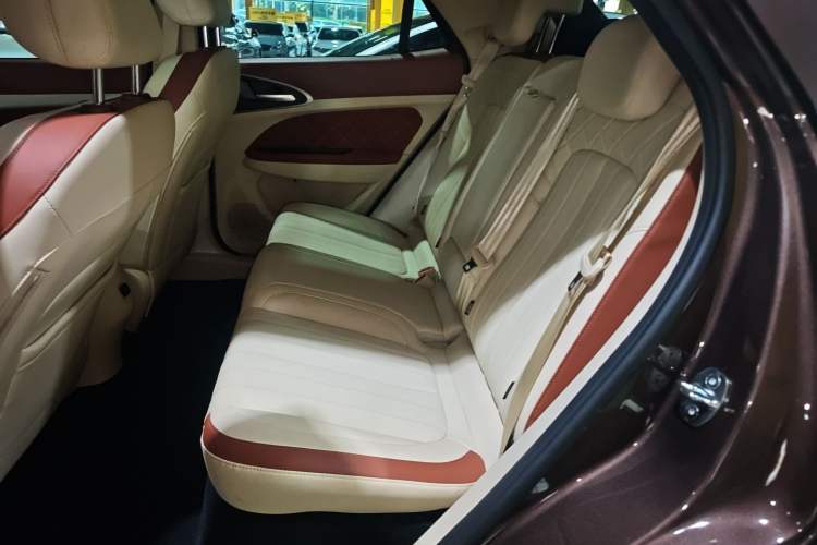 Used ORA Good Cat 2021 400km Standard Range Athena Edition Lithium-Ion Battery Interior 4