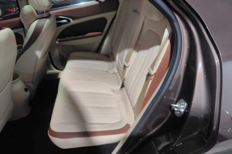 Used ORA Good Cat 2021 400km Standard Range Athena Edition Lithium Iron Phosphate Interior 4