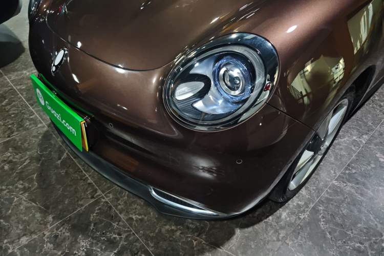 Used ORA Good Cat 2021 400km Standard Range Athena Edition Lithium-Ion Battery Left Front Headlight