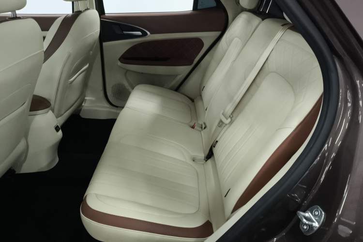 Used ORA Good Cat 2021 400km Standard Range Venus Edition Lithium Iron Phosphate Left Rear Seat