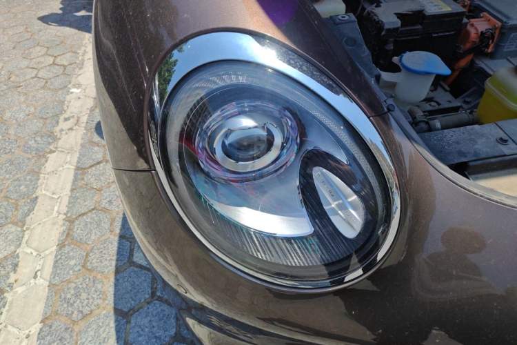 Used ORA Good Cat 2021 400km Standard Range Athena Edition Lithium Iron Phosphate Right Front Headlight