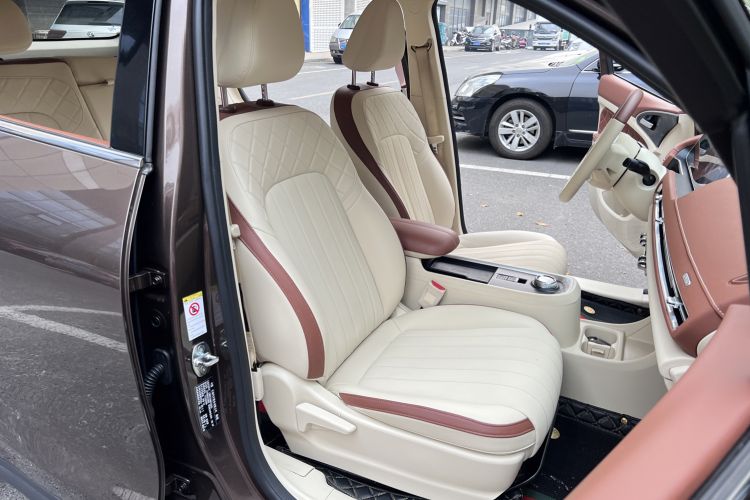 Used ORA Good Cat 2021 400km Standard Range Athena Edition Lithium-Ion Battery Right Front Seat