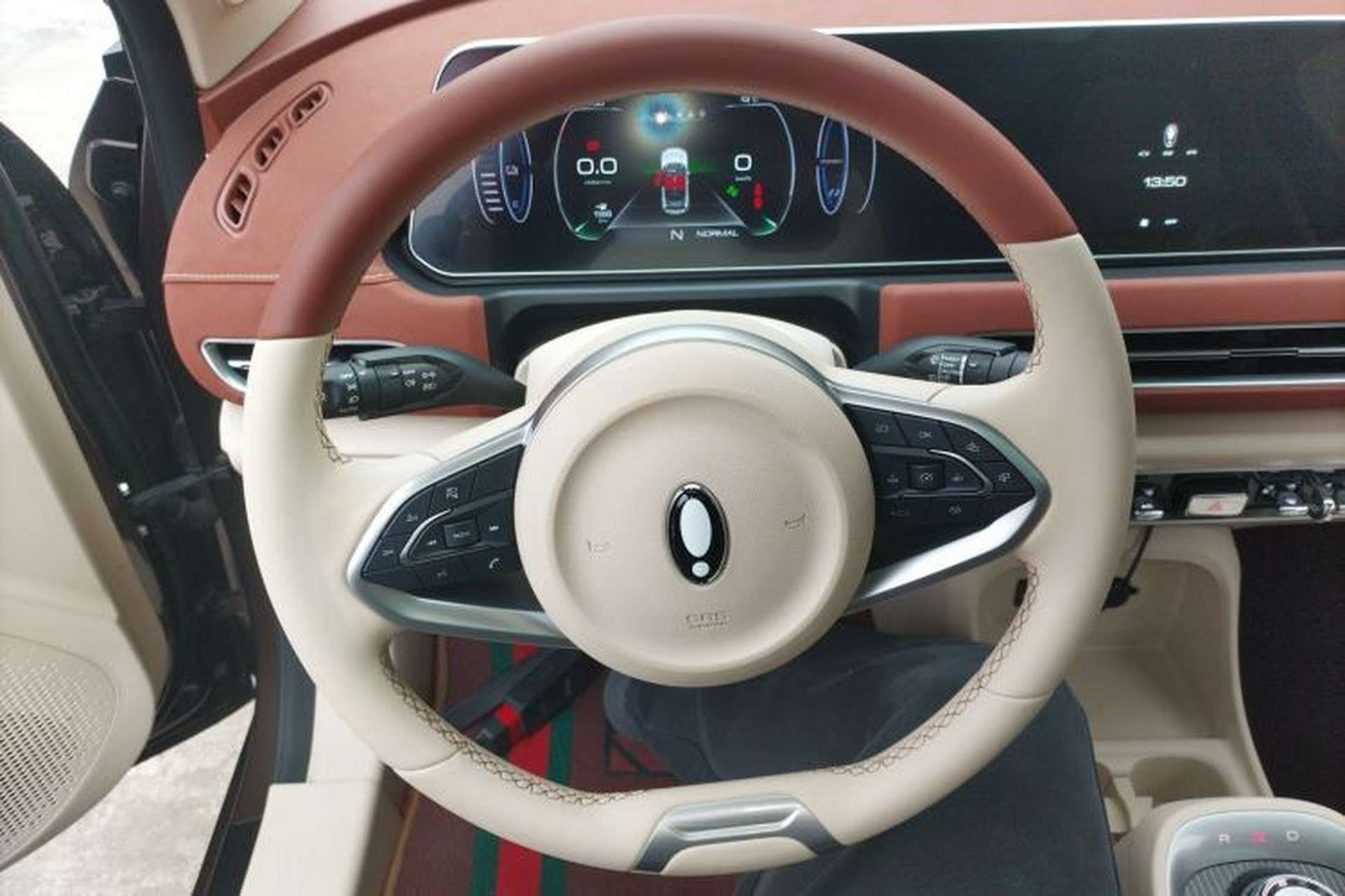 Used ORA Good Cat 2021 400km Standard Range Venus Edition Lithium-Ion Battery Steering Wheel