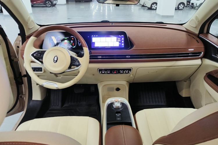 Used ORA Good Cat 2021 400km Standard Range Venus Edition Lithium-Ion Battery Center Console