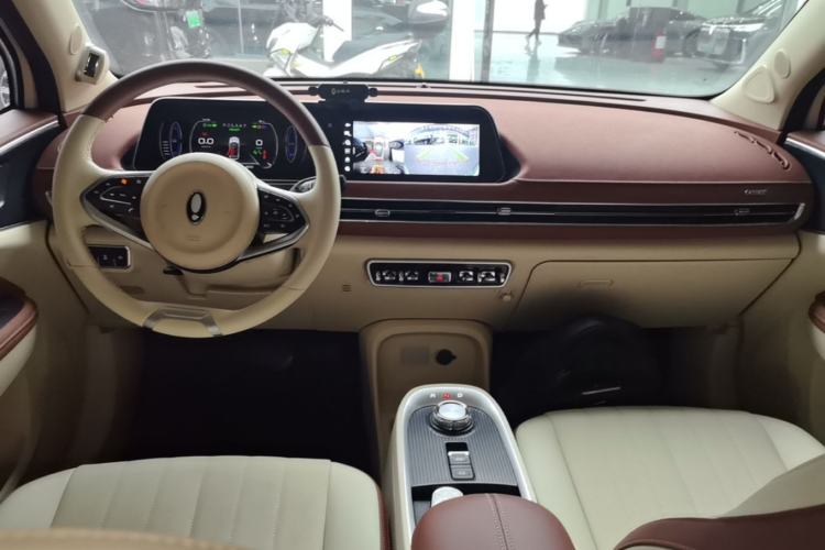 Used ORA Good Cat 2021 400km Standard Range Athena Edition Lithium Iron Phosphate Center Console