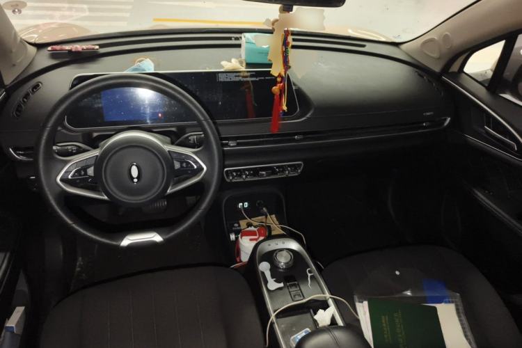 Used ORA Good Cat 2021 400km Standard Range Muse Edition Lithium-Ion Battery Center Console